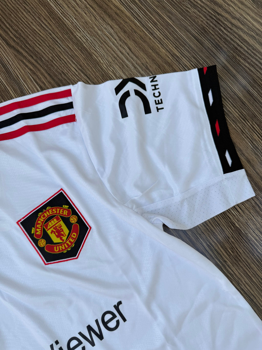 United 22/23 Away Kit ( Imported ) — view 3