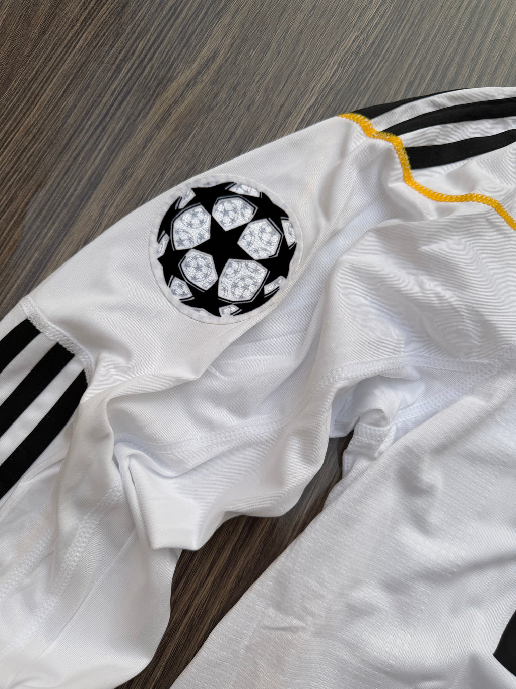 Real 09/10 Home Jersey Imported — view 4