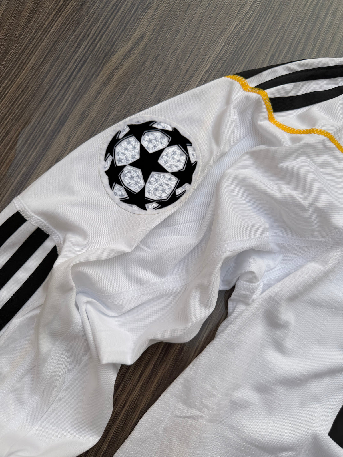 Real 09/10 Home Jersey Imported — view 4