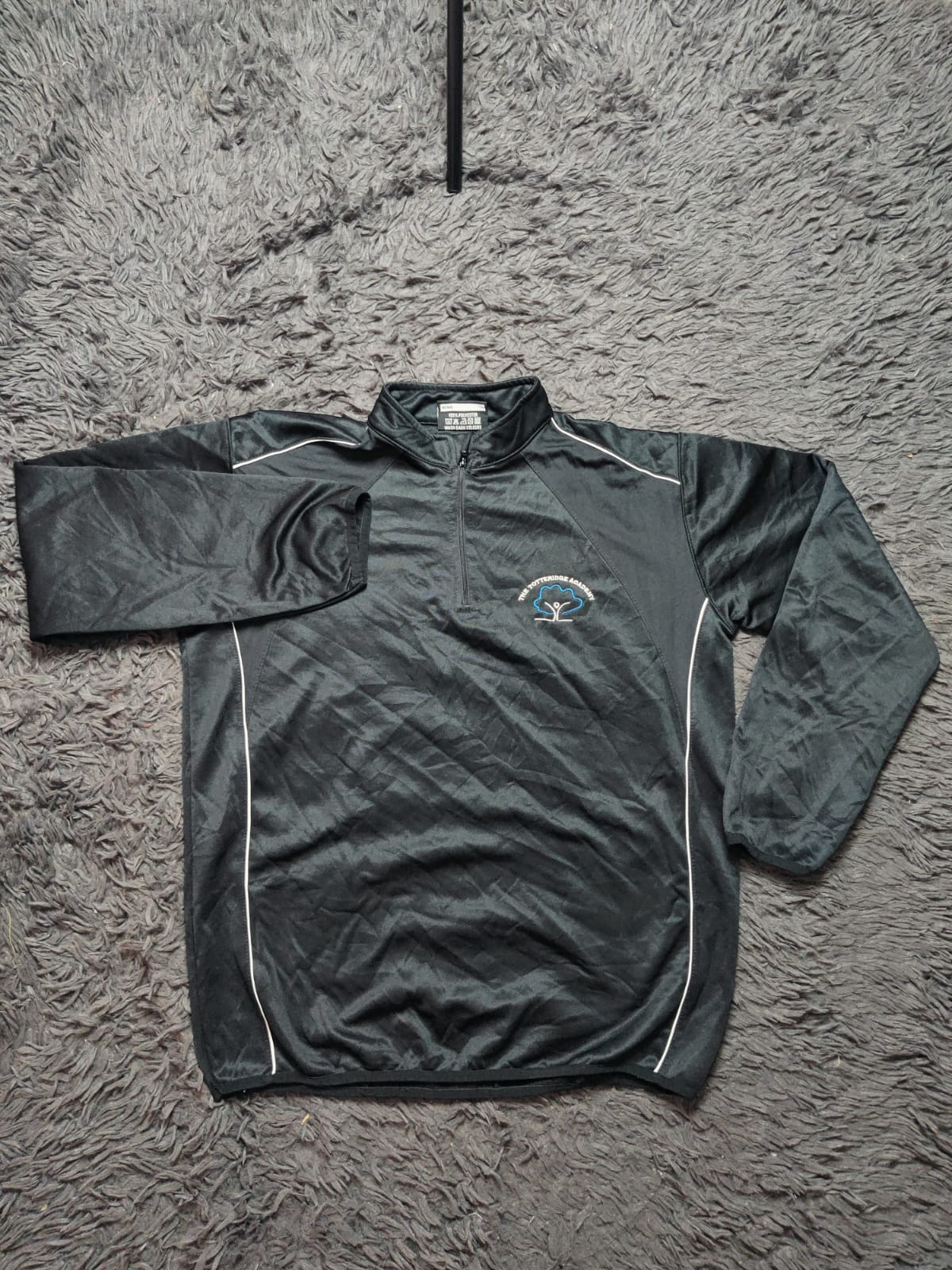 Unbranded Black Quarter Zip Training Top – Size L
