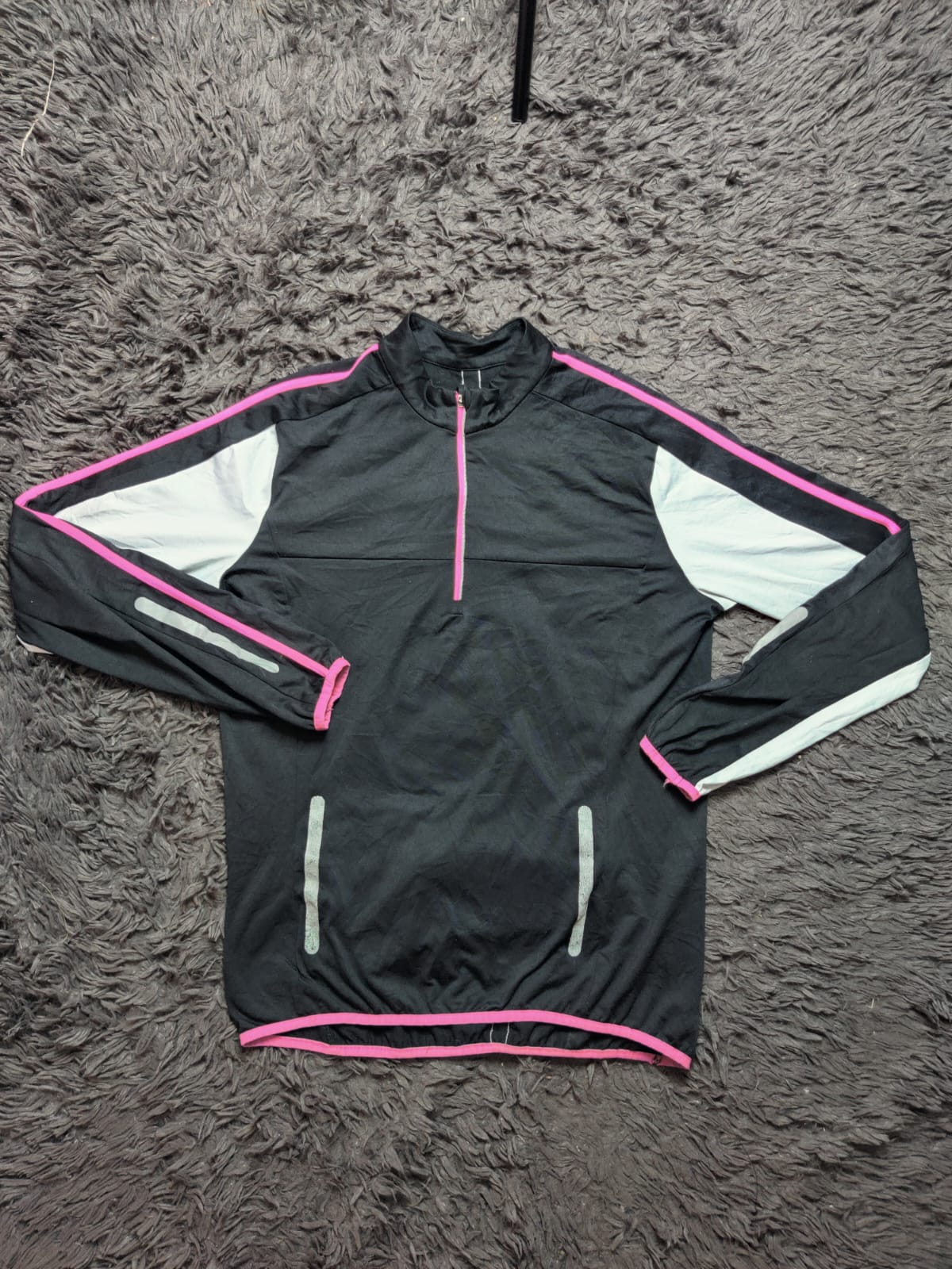 Unbranded Black White and Pink Quarter Zip Sports Top – Size L