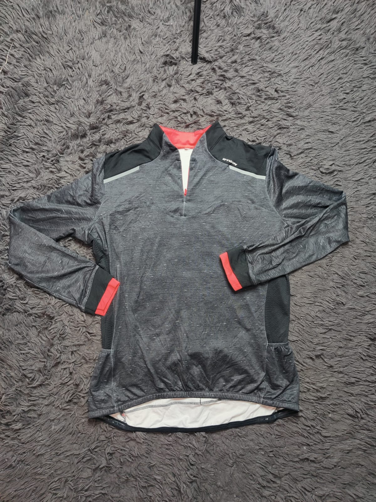 B'Twin Charcoal and Red Quarter Zip Cycling Top – Size L
