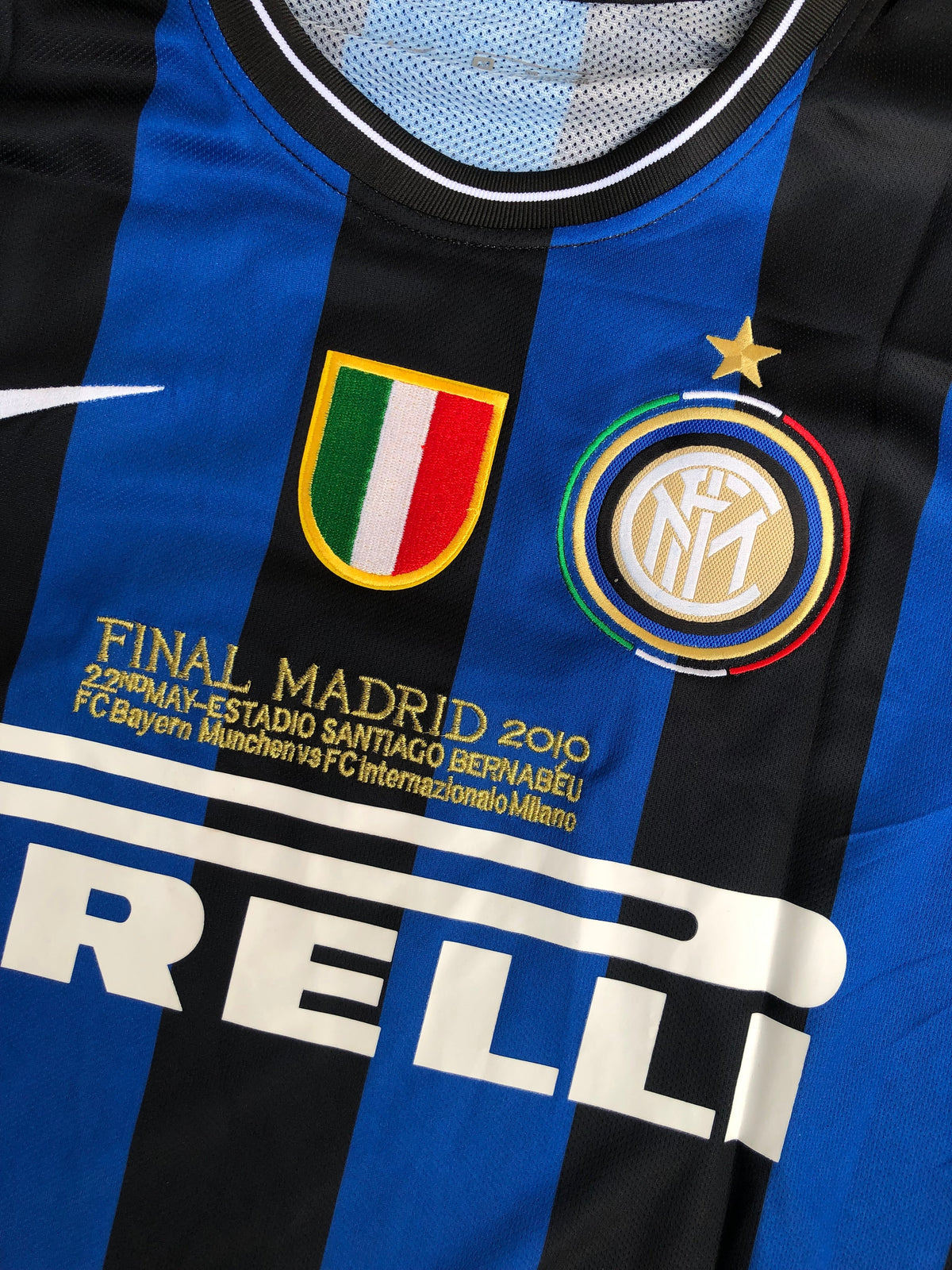 Inter Milan 09/10 Home Jersey — view 3