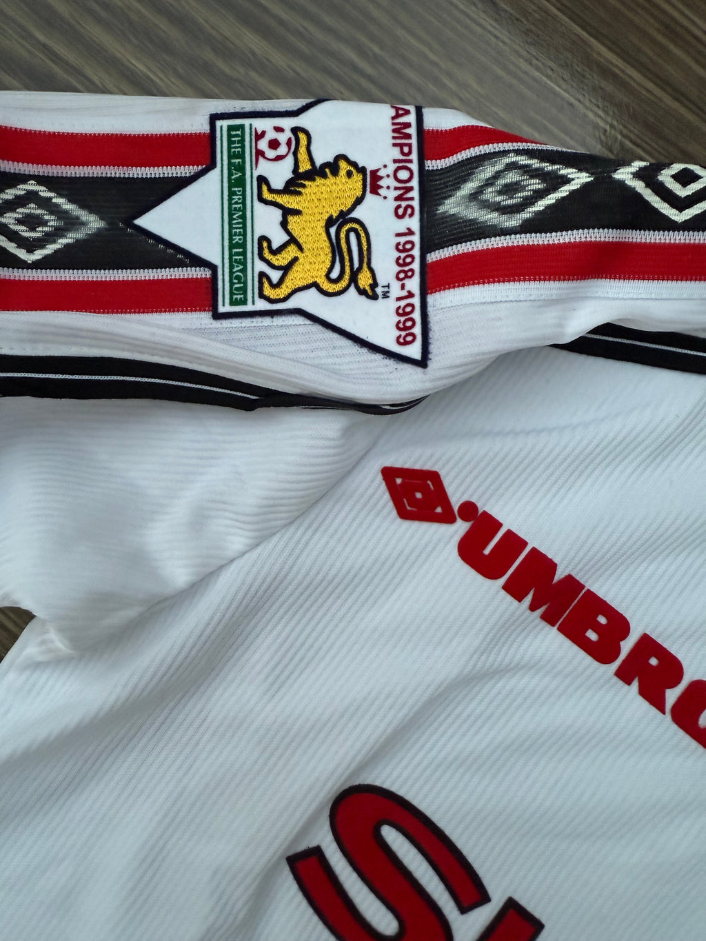 United 98/99 Third Jersey — view 3