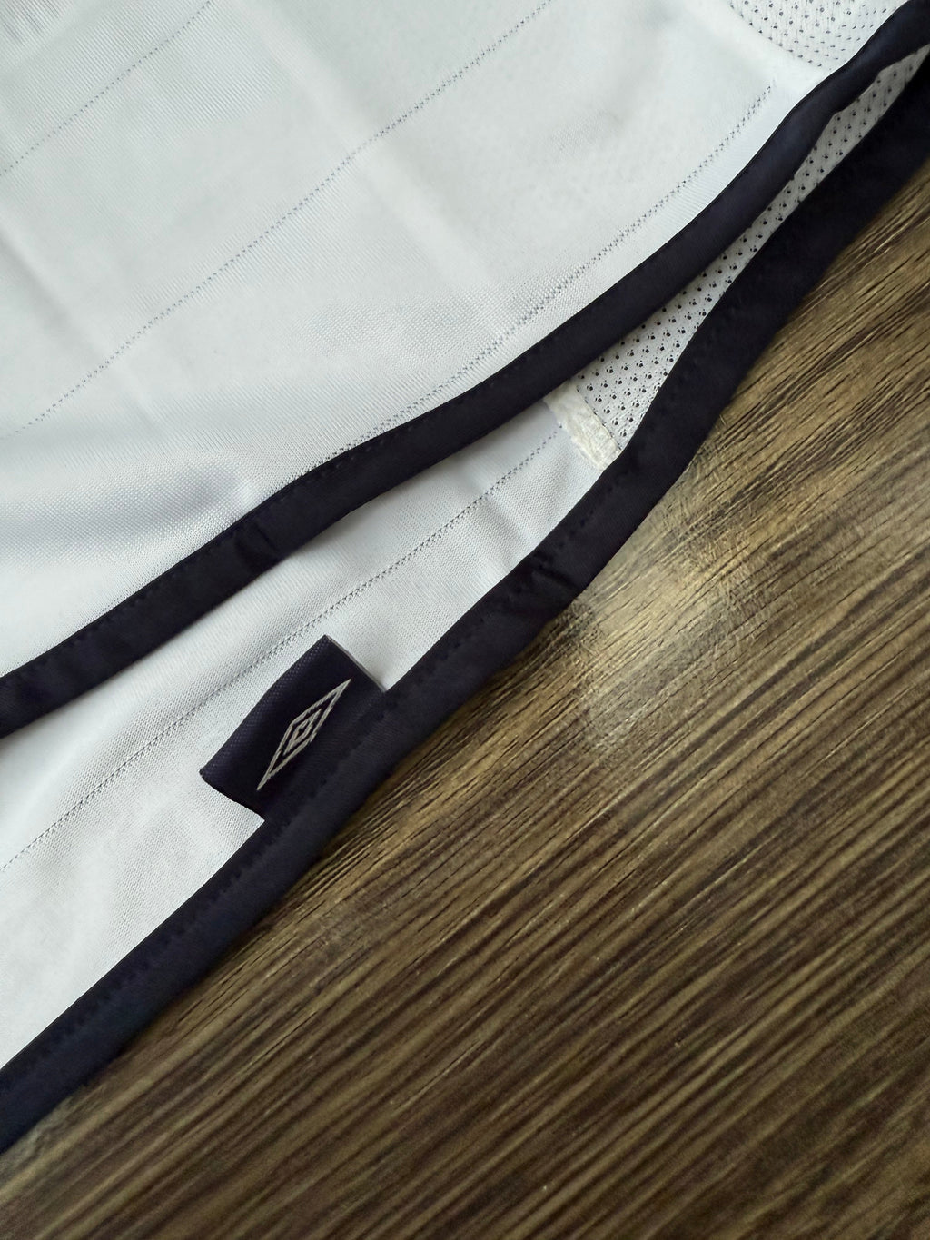 England 04 Home Jersey — view 7
