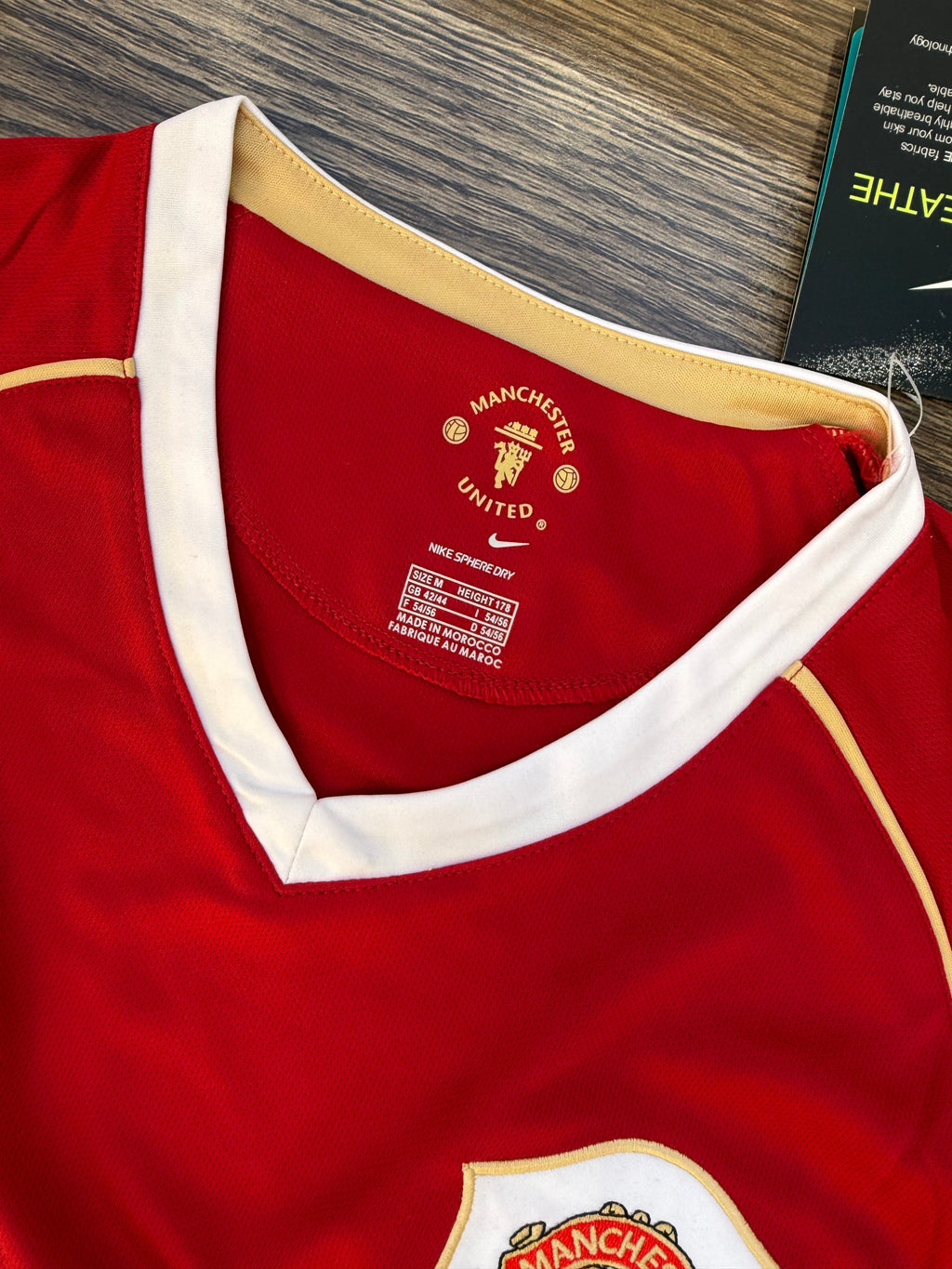 United 06/07 Home Jersey — view 4