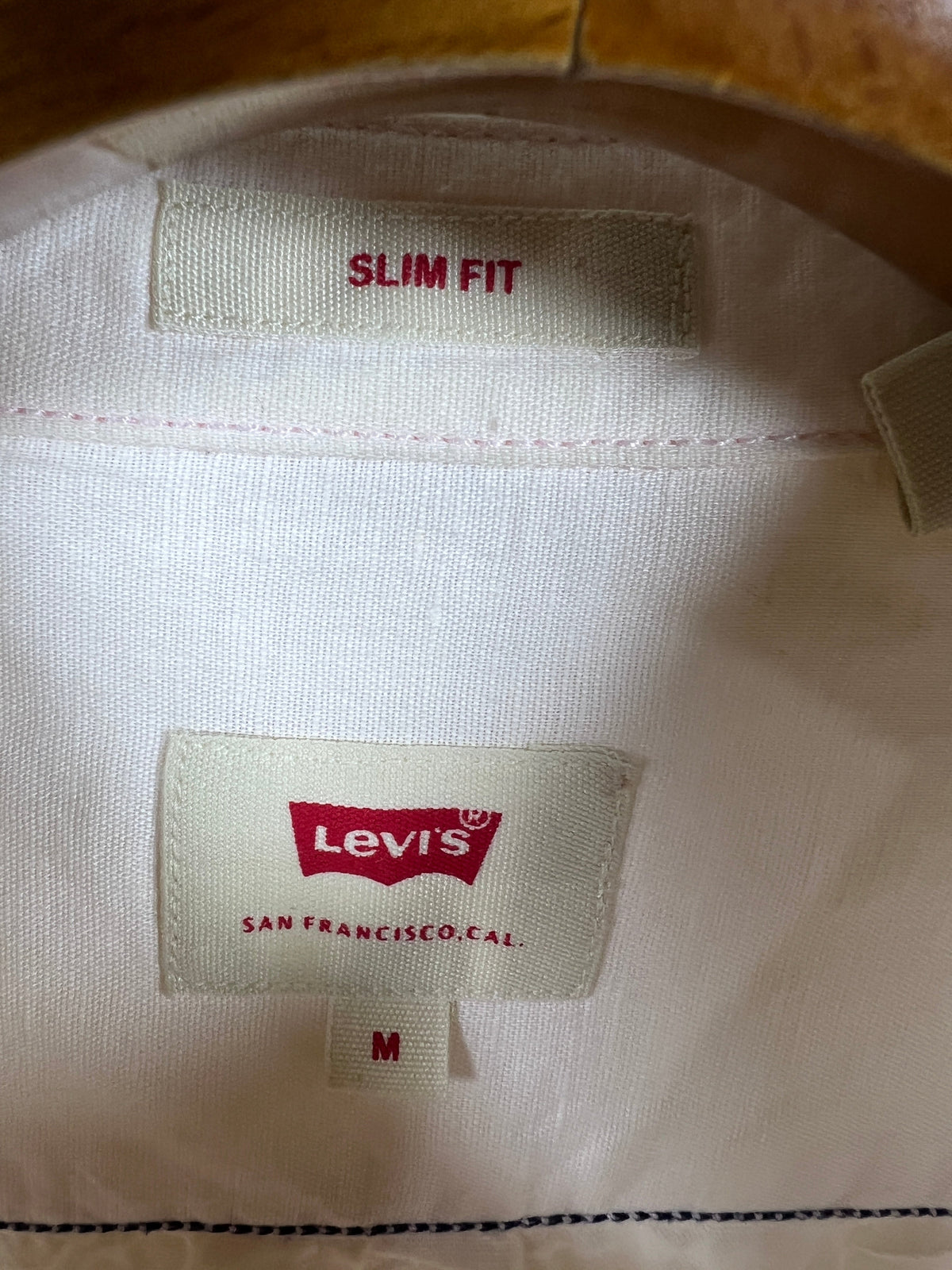 Levis Shirt (Medium)