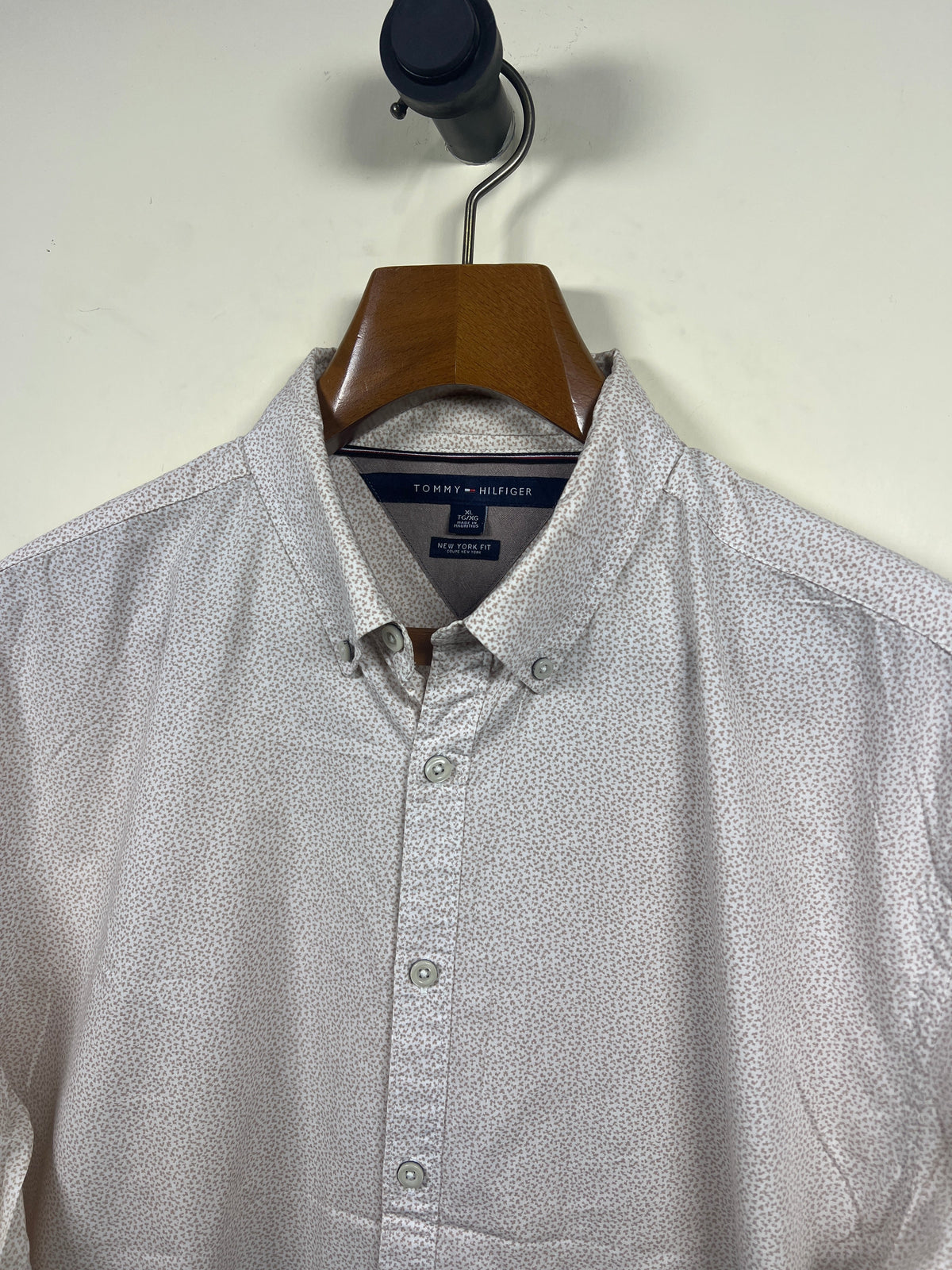 Tommy Hilfiger Shirt (X-Large)