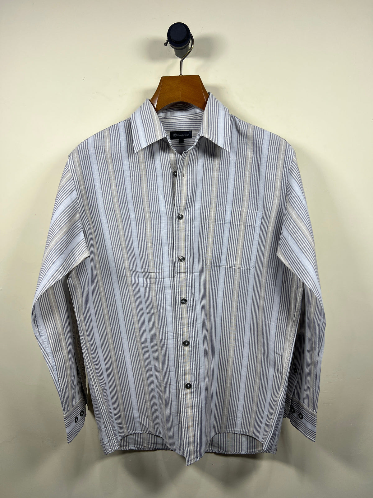 Graceful Linen Shirt (Medium)