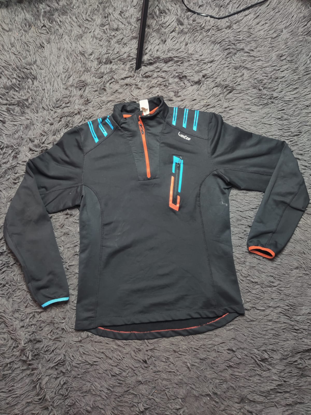 Wedze Black Quarter Zip Sports Pullover – Size M