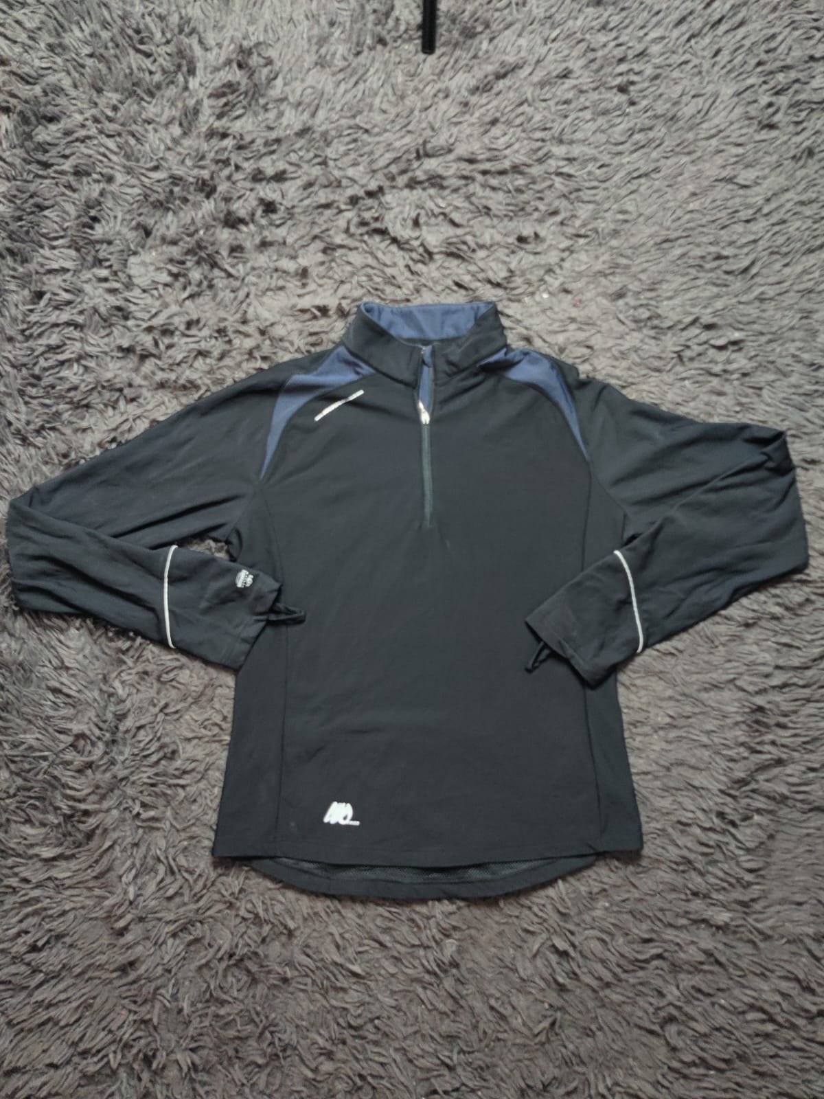 Unbranded Black and Navy Quarter Zip Training Top – Size Youth L
